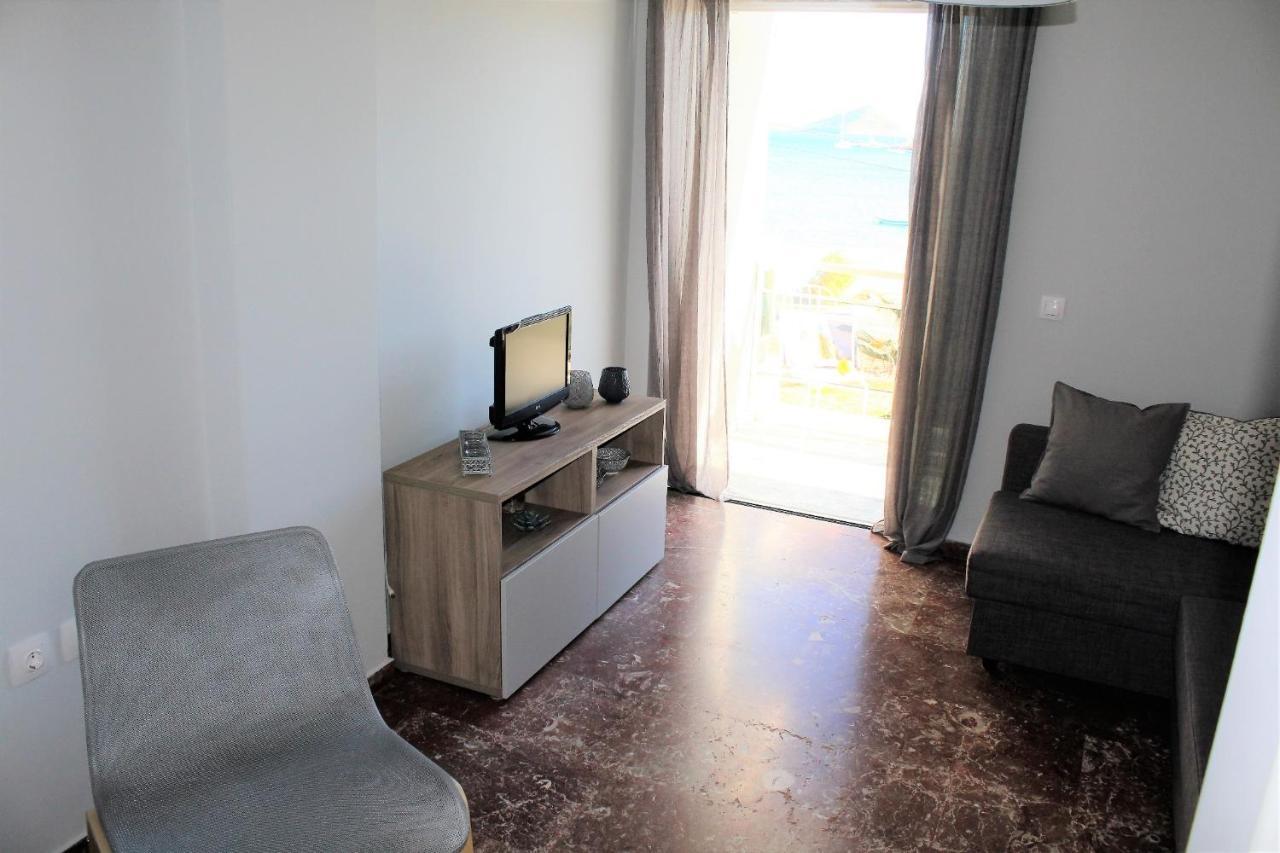 Apartments Mare Blu By The Sea. Pórto Ráfti Exterior photo